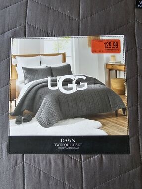 UGG Dawn Twin Quilt Set Charcoal NEW. Great For College.